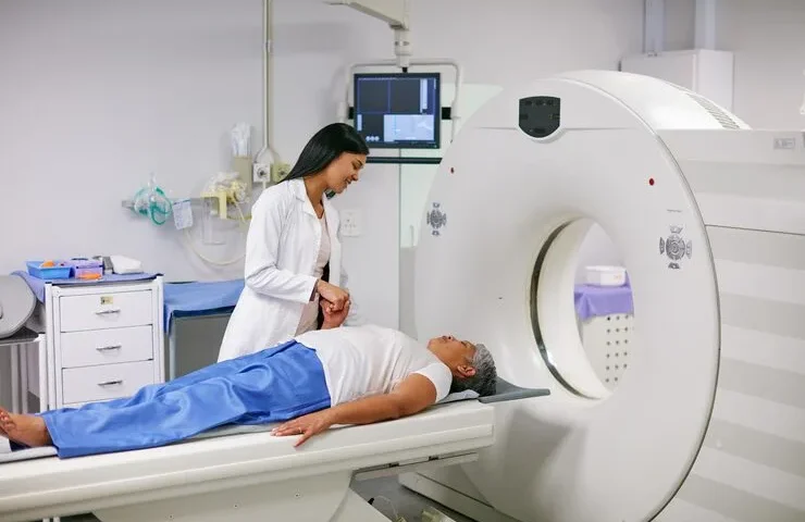 CT Scan Preparation: What to Eat, Wear & Bring